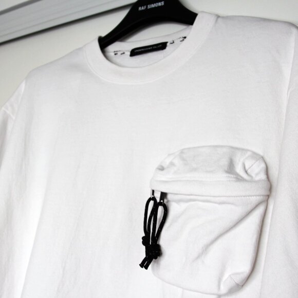 BNWT SS22 UNDERCOVER x EASTPAK ZIPPERED POCKET TSHIRT 2 - Picture 4 of 12